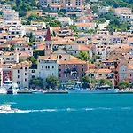 Erceg * Makarska